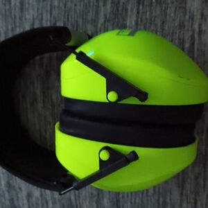 TRPX 29 Noise canceling head phones